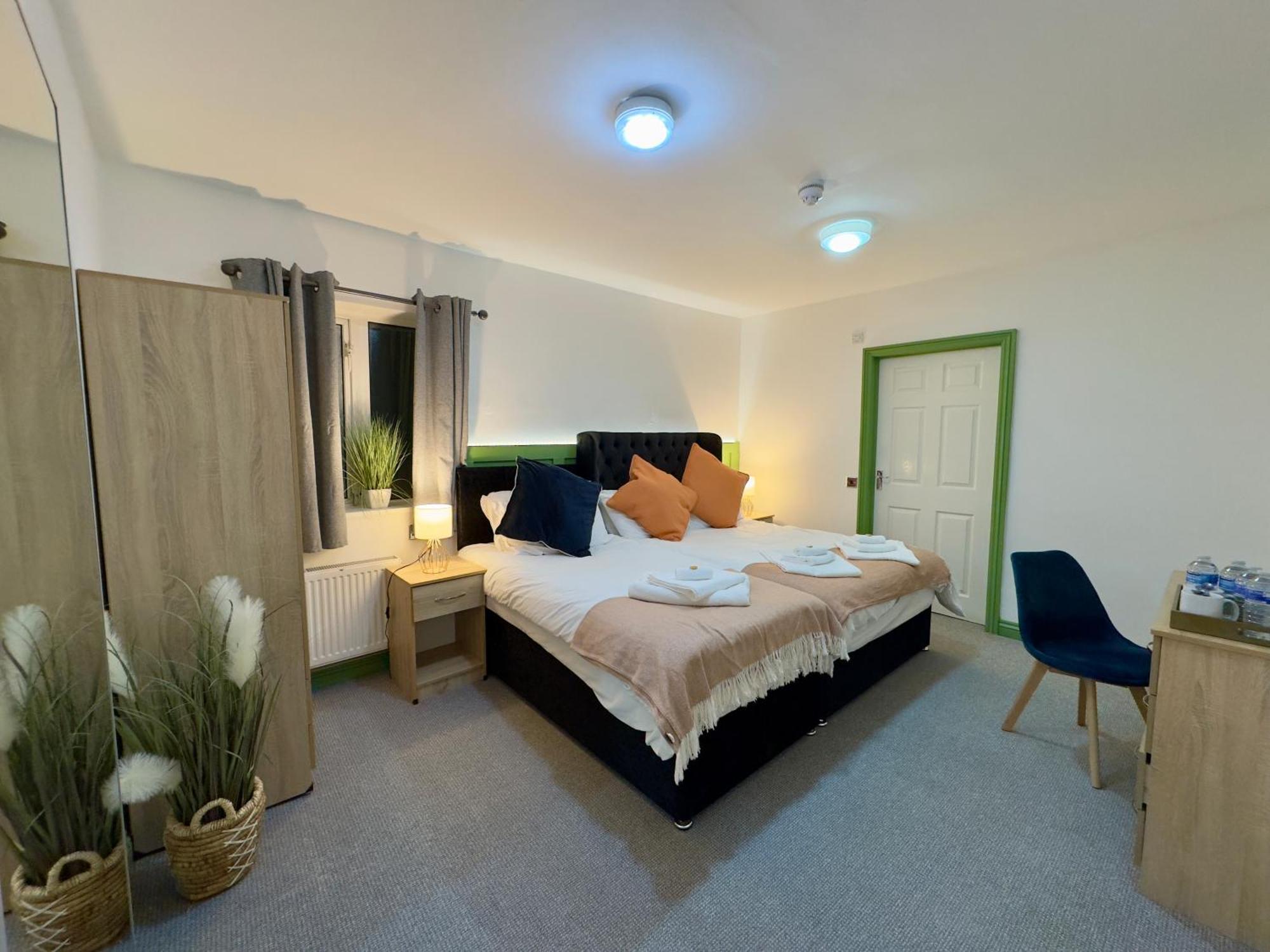 Coastal Park Accommodation Llanelli Bagian luar foto