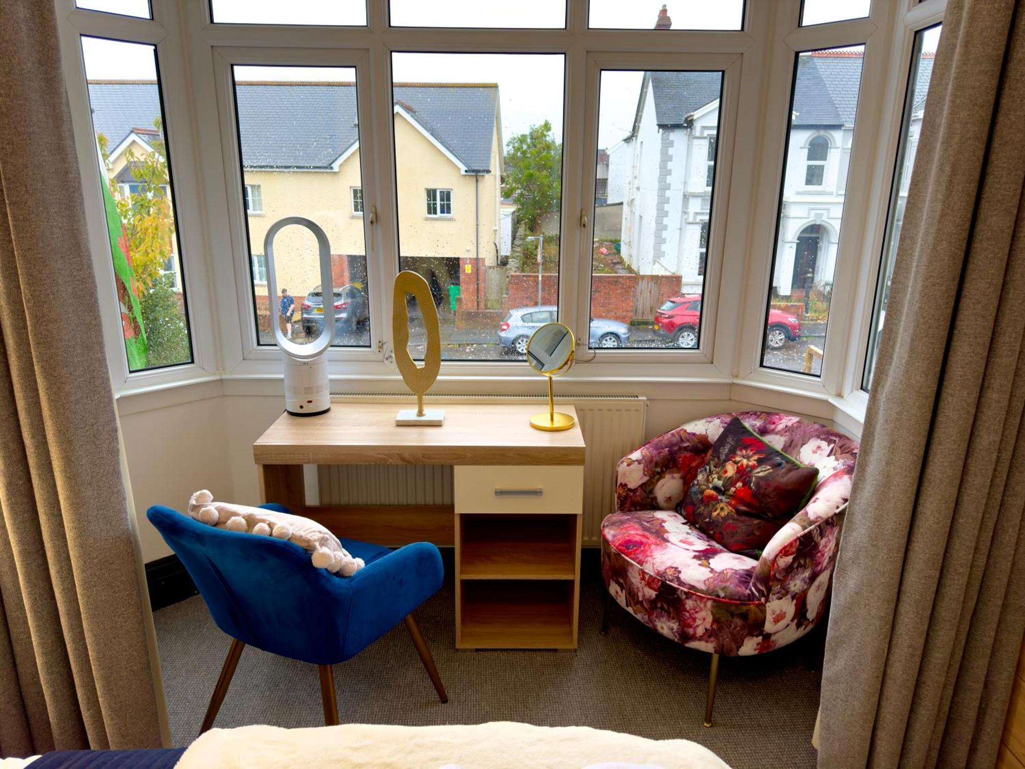 Coastal Park Accommodation Llanelli Bagian luar foto