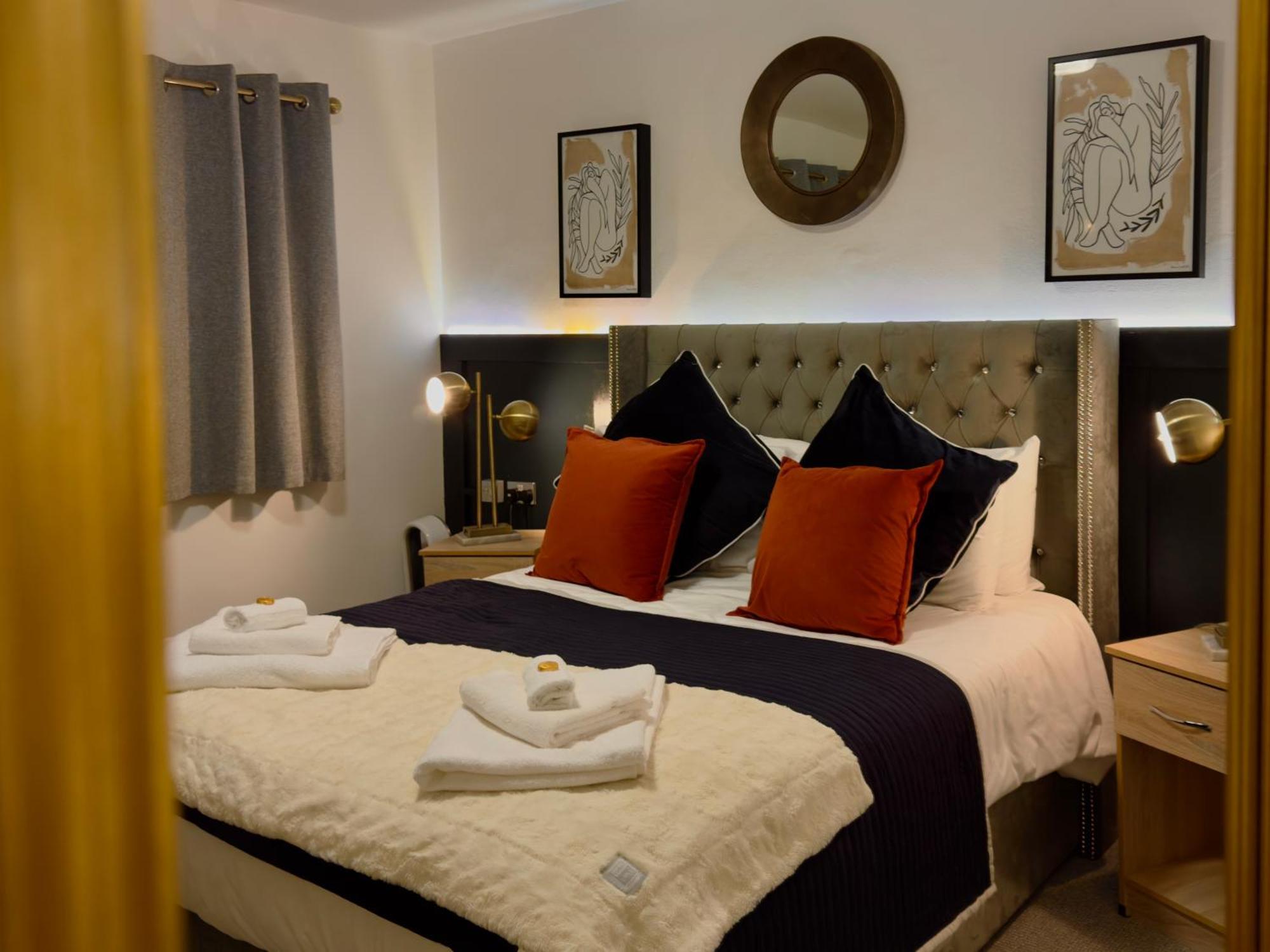 Coastal Park Accommodation Llanelli Bagian luar foto