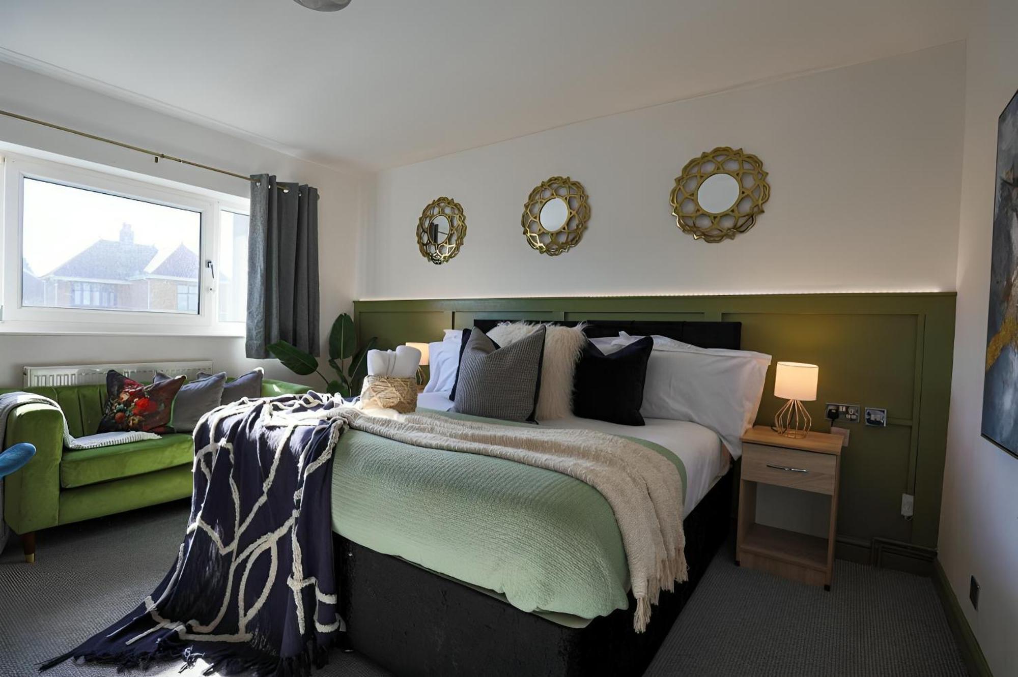 Coastal Park Accommodation Llanelli Bagian luar foto