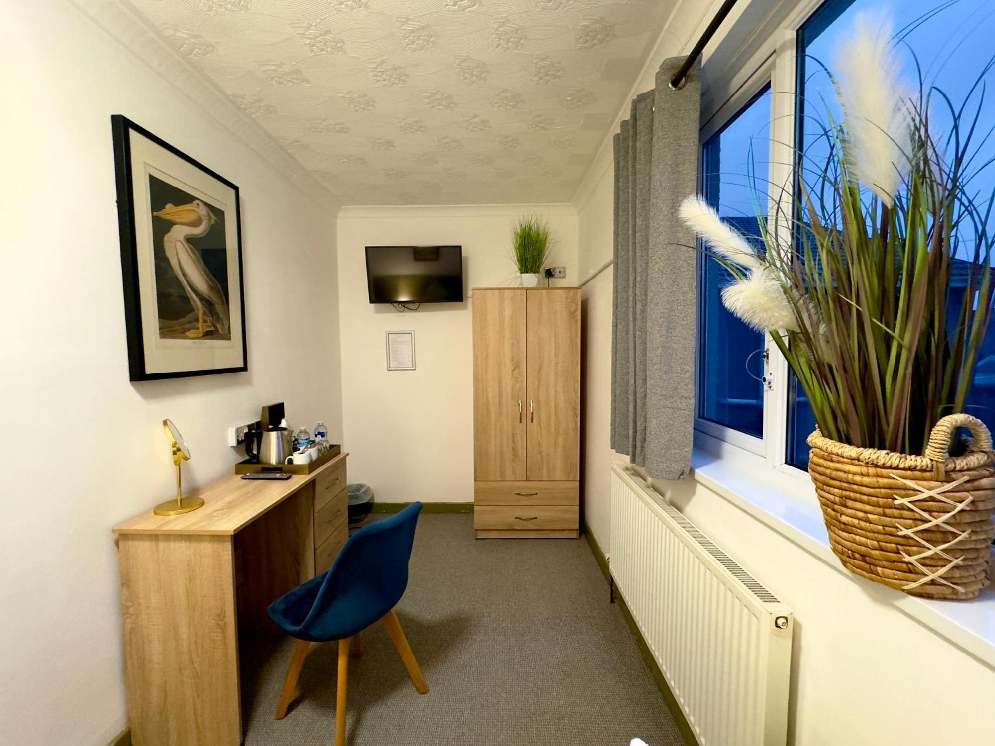 Coastal Park Accommodation Llanelli Bagian luar foto